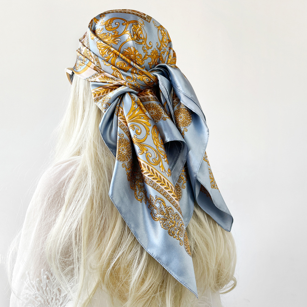 Sciarpa Quadrata in Seta Satin - Scarf Silk Square recensione e prezzo
