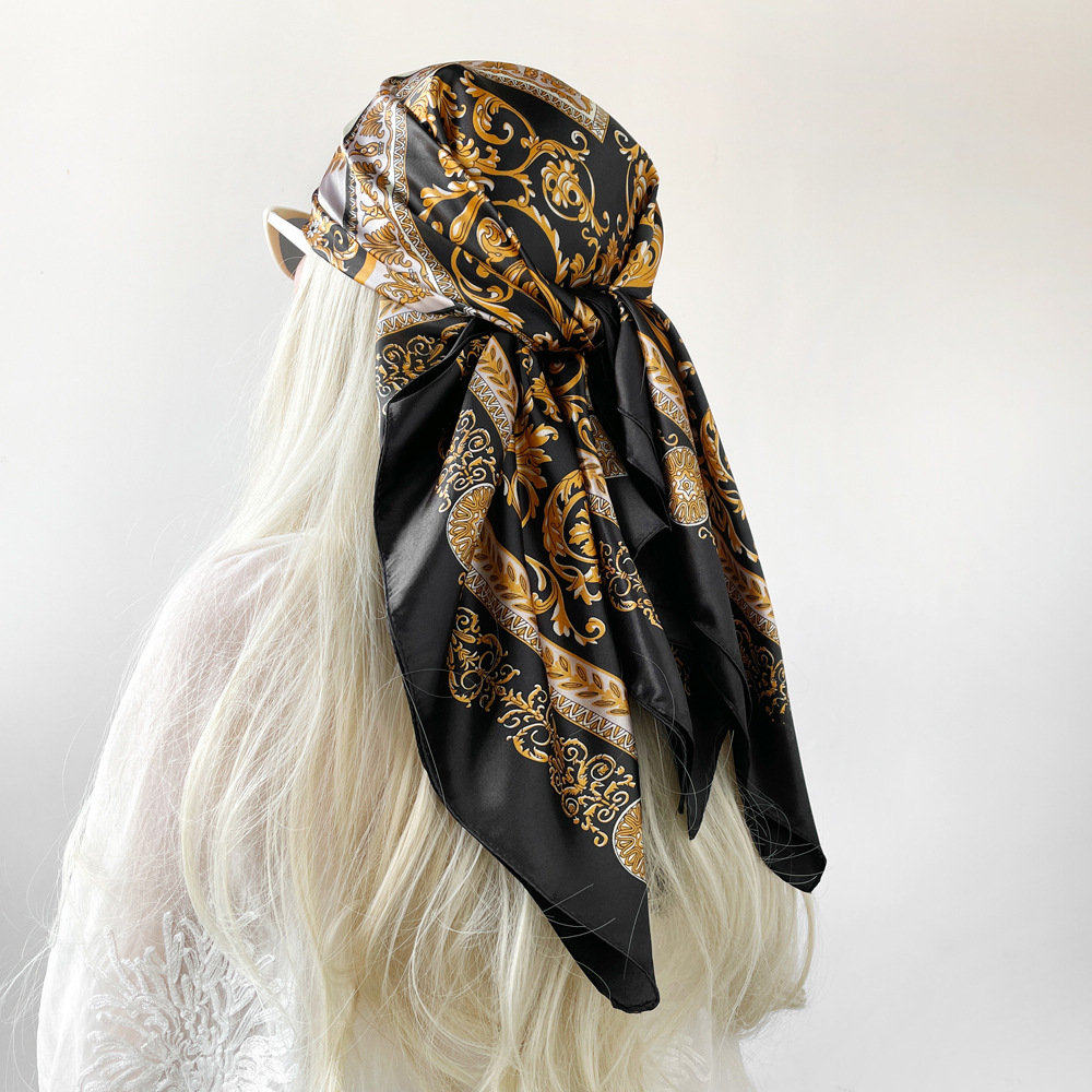 Sciarpa Quadrata in Seta Satin - Scarf Silk Square recensione e prezzo