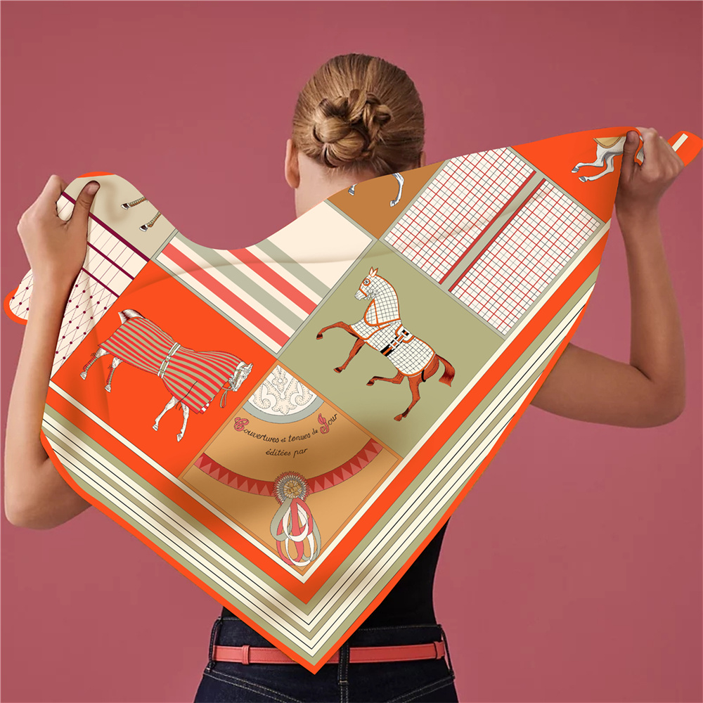 Nuovi scialli in seta stampata - Scarf Silk Square recensione e prezzo